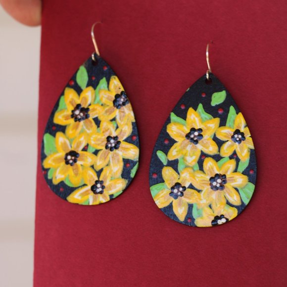 Sunflower Hand painted Earrings Light and custom - Picture 5 of 8